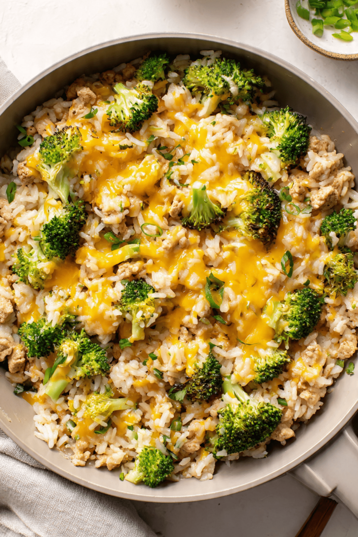 30-Minute Broccoli Cheddar Chicken & Rice Skillet