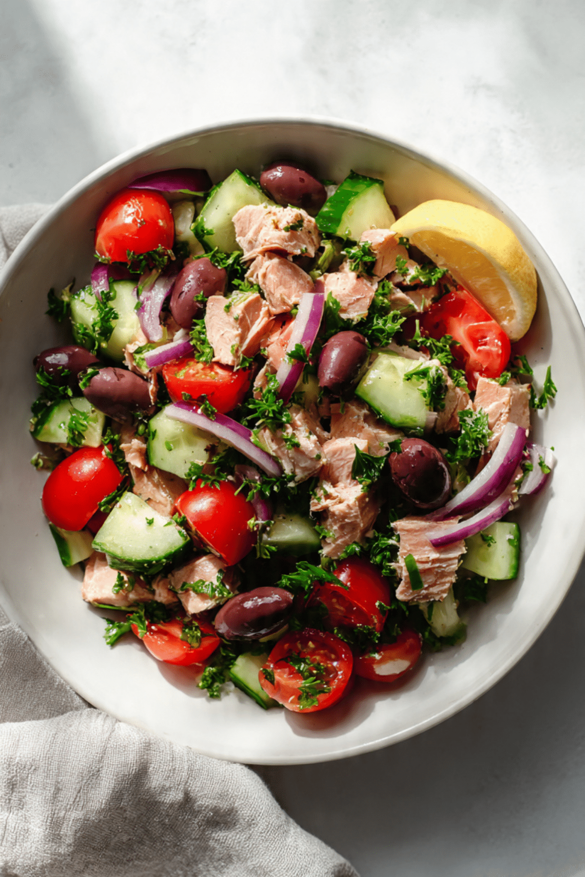 10-Min Mediterranean Tuna Salad (Bold & Healthy)